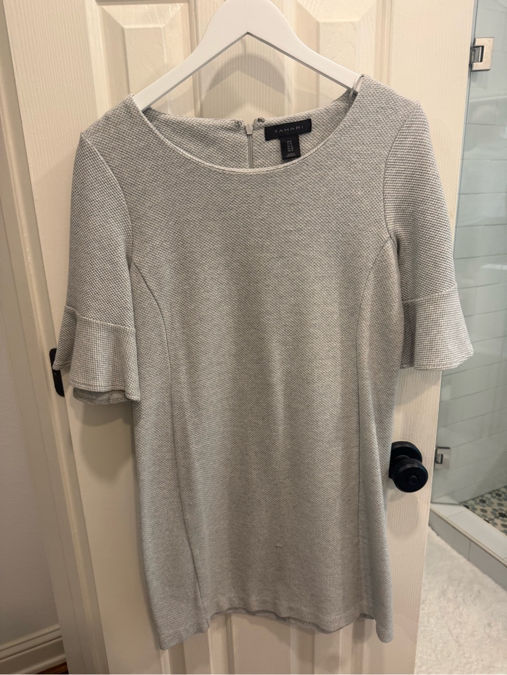 Tahari Light Gray Textured Ruffle-Sleevei Shift Dress